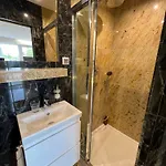 North Nest Luxury - Quiet Garden - Family Friendly - Free Parking * 格但斯克