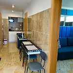 North Nest Luxury - Quiet Garden - Family Friendly - Free Parking * 格但斯克