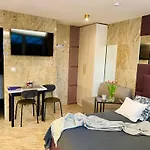 North Nest Luxury - Quiet Garden - Family Friendly - Free Parking * 格但斯克