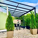North Nest Luxury - Quiet Garden - Family Friendly - Free Parking * 格但斯克