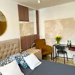 North Nest Luxury - Quiet Garden - Family Friendly - Free Parking *