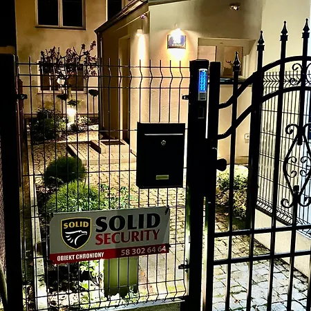 North Nest Quiet Garden Free Parking 格但斯克