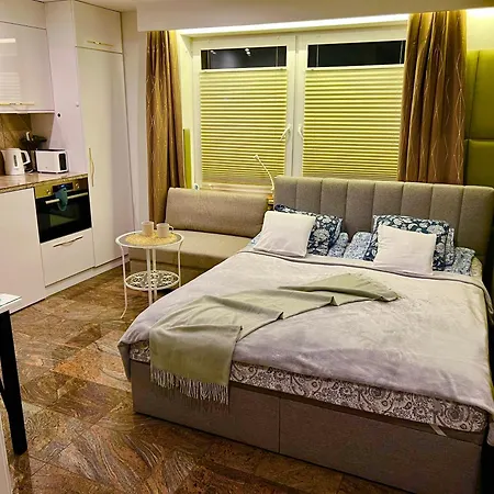 North Nest Apartments Quiet Garden Free Parking *