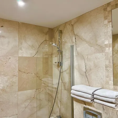 アパート North Nest Apartments Quiet Garden Free Parking *