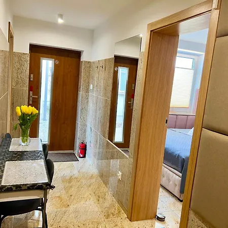 North Nest Apartments Quiet Garden Free Parking * グダニスク