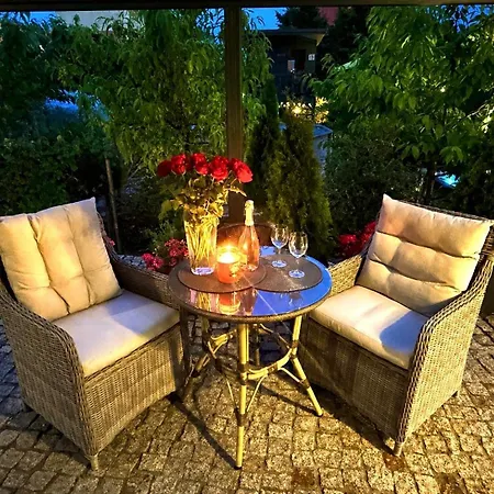 North Nest Free Breakfast Private & Street Parking Apartment *