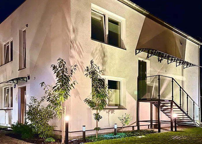 North Nest Luxury - Quiet Garden - Family Friendly - Free Parking *