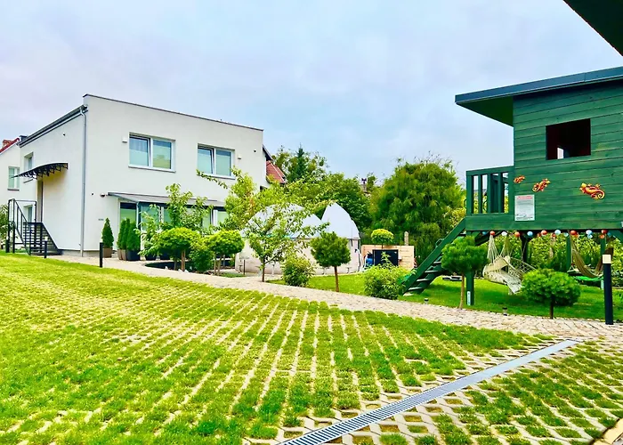North Nest Luxury - Quiet Garden - Family Friendly - Free Parking *